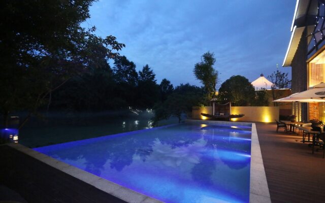 Muise Tented Camp Resort