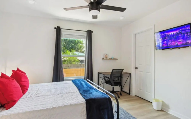 Your Amazing 3br/2ba Downtown Delight!