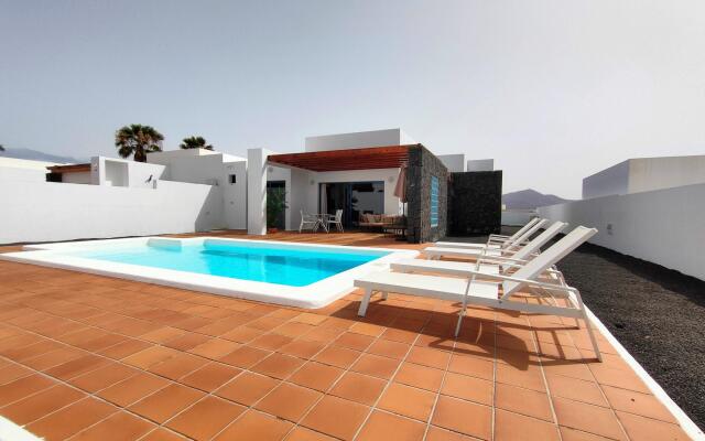 D53 Aroa in Playa Blanca