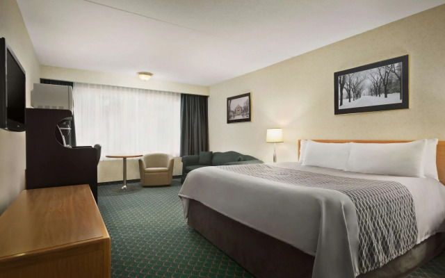 Travelodge by Wyndham Winnipeg East