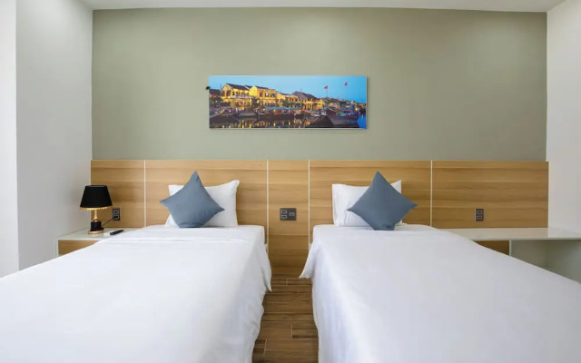 FIRST Studio Hotel Da Nang