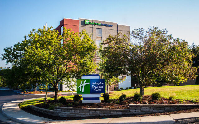 Comfort Suites University