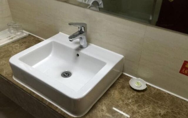 Green Tree Inn Ningbo Train East Station Business Hotel