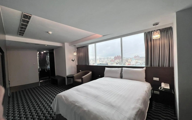 Chiayi Look Hotel