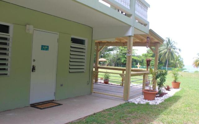 Beach access 2 bdr - WiFi - Hammock - Kitchen-The Reef 2