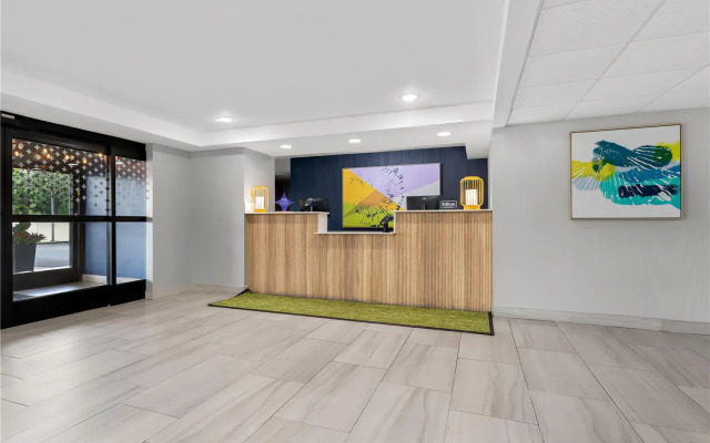 Spark by Hilton Biloxi Ocean Springs