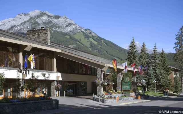 Banff Park Lodge