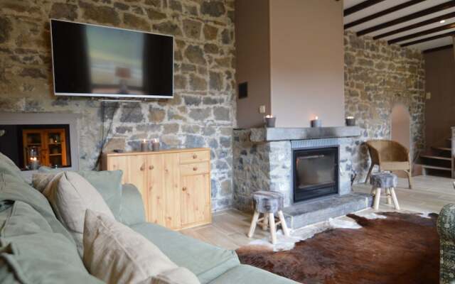 Quaint Holiday Home in Falaen near Maradret Abbey