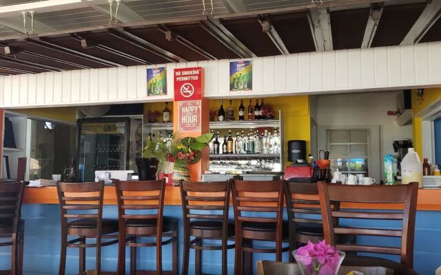 Dover Beach Hotel