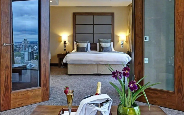 Leonardo Royal Hotel London Tower Bridge
