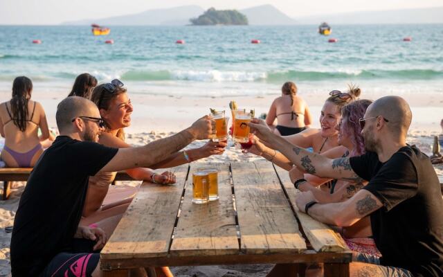 Mad Monkey Koh Rong