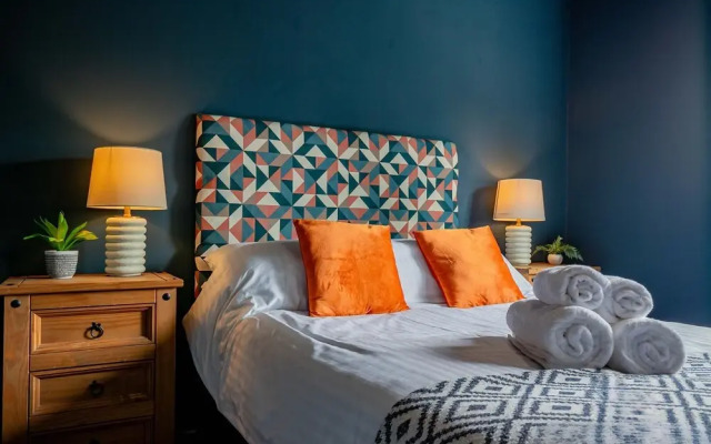 Host Stay Hales Orchard