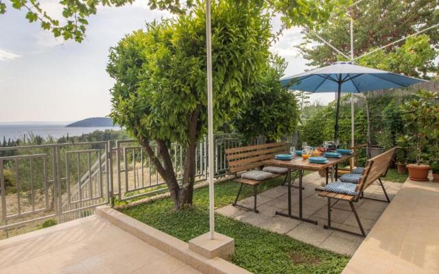 Mediterranean House - Forest Marjan
