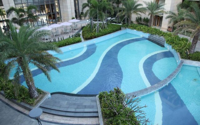 Poly Hailing Island Resort