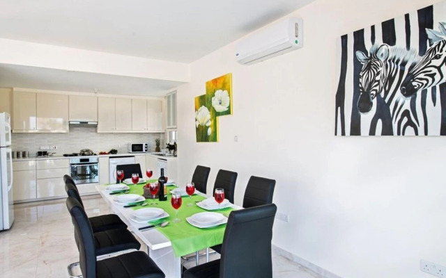 Villa Shaye AQ Me16