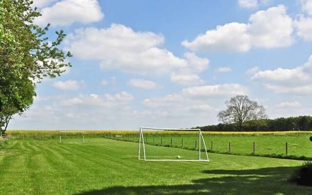 Hazelnut Barn, Bourton On The Water