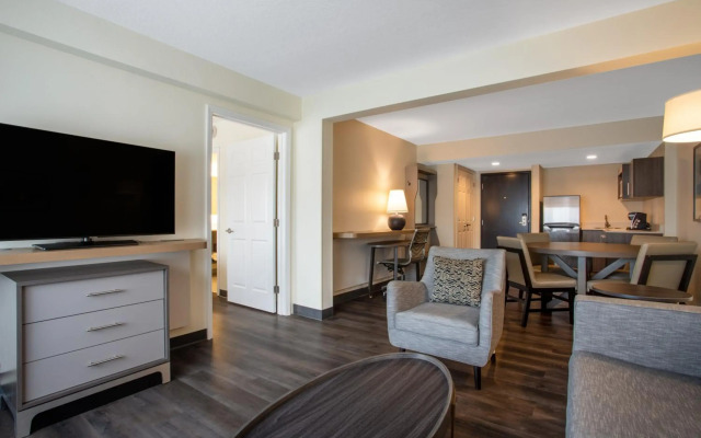 Holiday Inn Tampa North by IHG