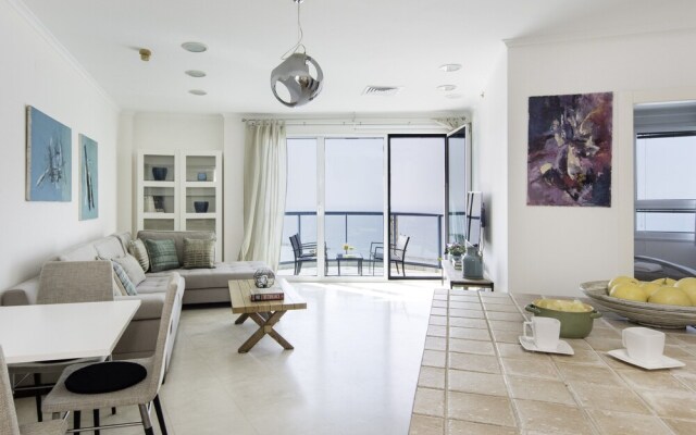 Luxurious 90sqm 2BR Beach Front