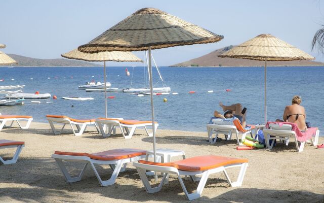 Bodrum Sea Side Beach Club Hotel