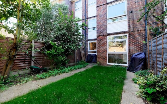 Fantastic, Spacious 1BR Garden Flat With BBQ