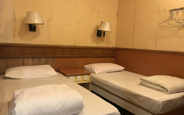 Kowloon New Hostel