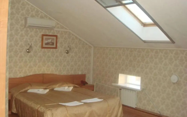 Отель «Летучая мышь»