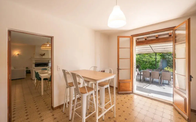 Mas Lou Pitchoun Exceptional Villa Between the Alpilles and Avignon