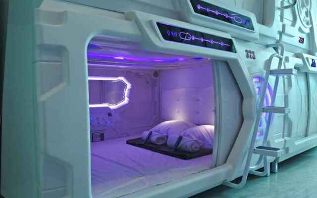 Shakti Capsule Hotel Jakarta