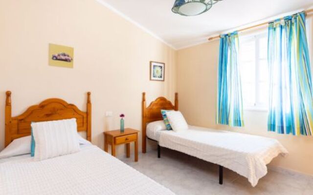 Sunny House El Roque