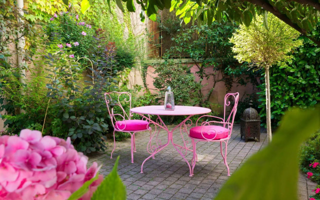 Qualys-Hotel Le Pavillon d Enghien