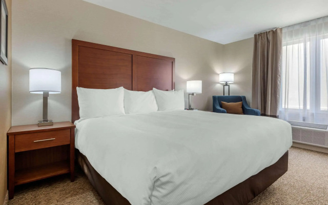 Comfort Inn & Suites