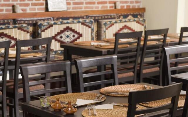 Pinos Eetcafe
