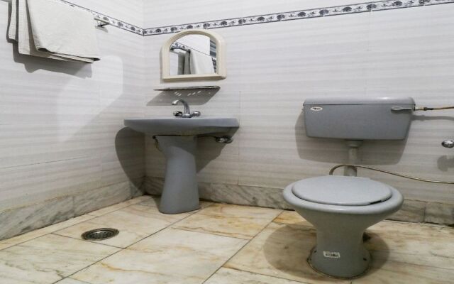 Spot On 46852 Hotel Pal Regency