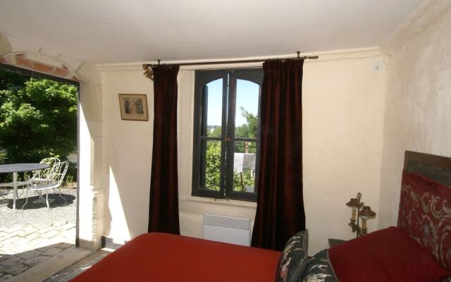 Holiday Home in Amboise With Terrace, Private Garden, BBQ