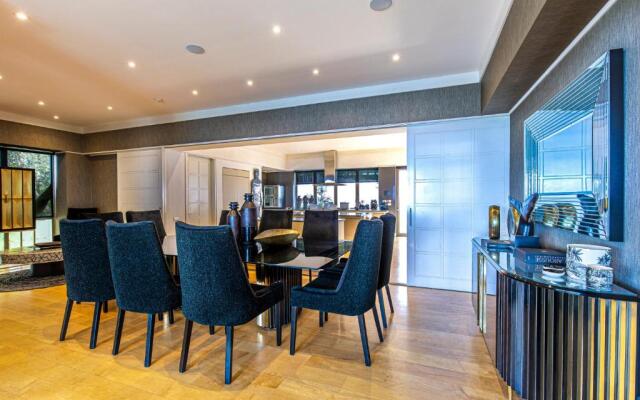 Clifton YOLO Spaces – Clifton Mansion Villa