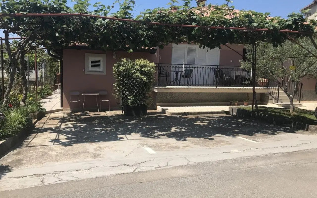 Studio Umag 7126a