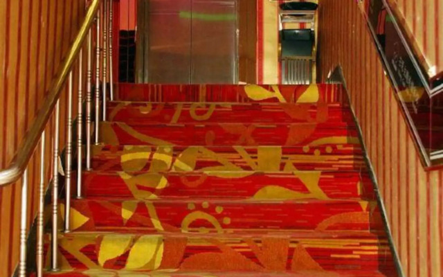 Mango Theme Hotel (Mudanjiang Cultural Palace Square)