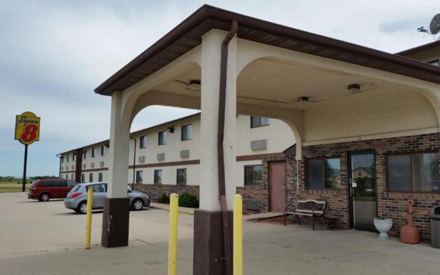 Western Inn & Suites