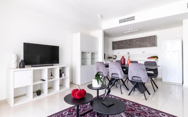 Stylish 1 Bedrooms Parking At City Gate