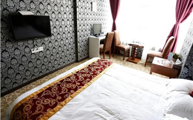 Yanting Zhuoyue Theme Hotel