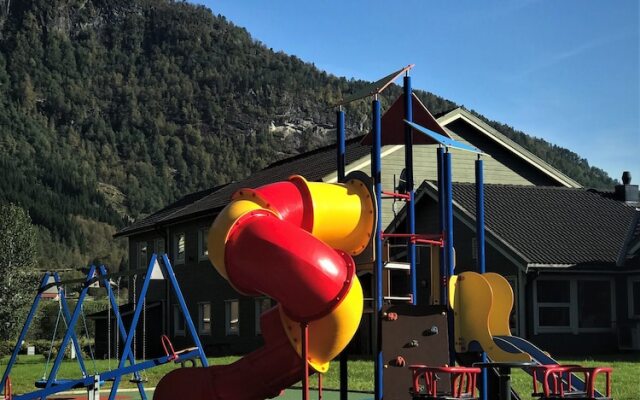 Førde Gjestehus og Camping