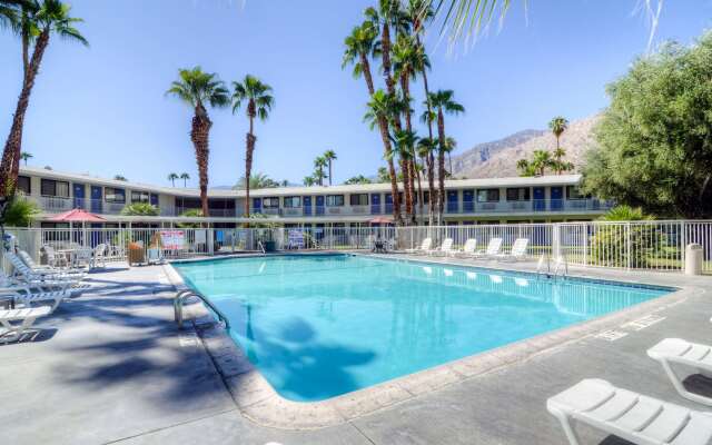 Motel 6 Palm Springs, CA - East - Palm Canyon