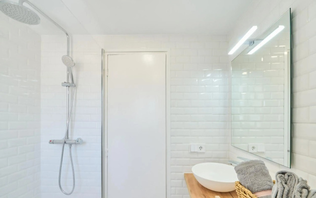 Lovely 2 bedroom apartment with terrace