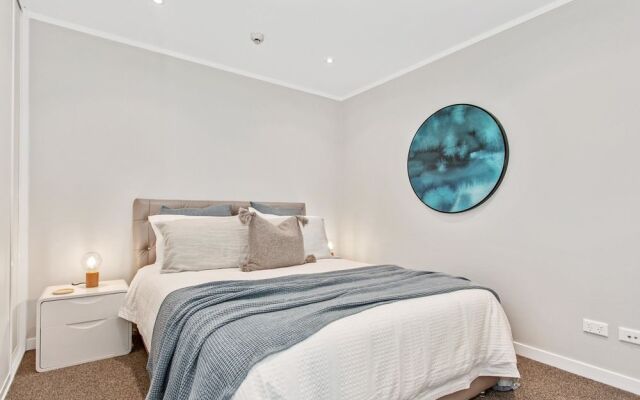 Modern Harbour View Penthouse