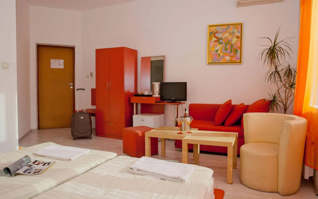 Scotty's Boutique Hotel