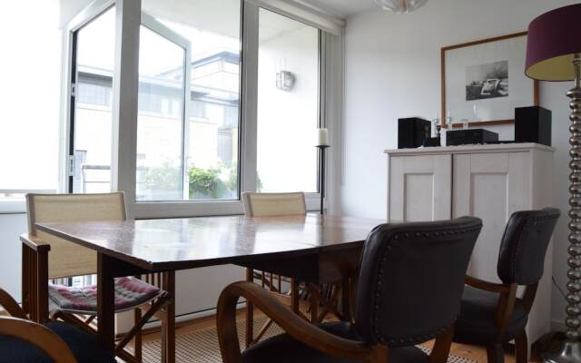 Homely 1 Bedroom Apartment in Kings Cross