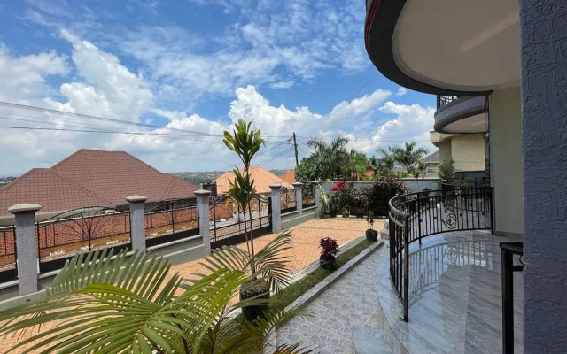 Stunning 2-bed Apartment in Kigali