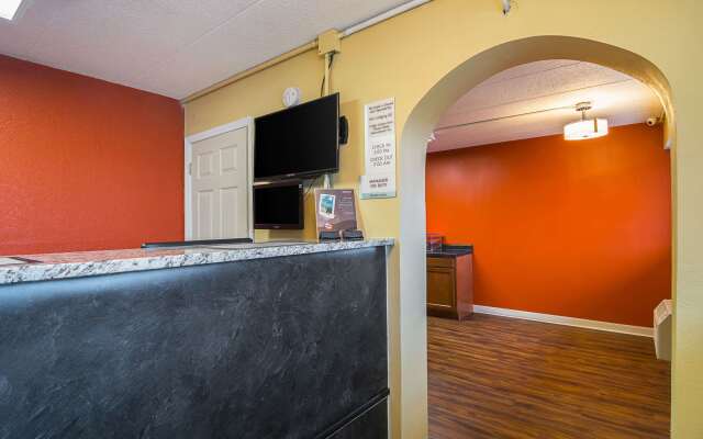 Econo Lodge South Holland