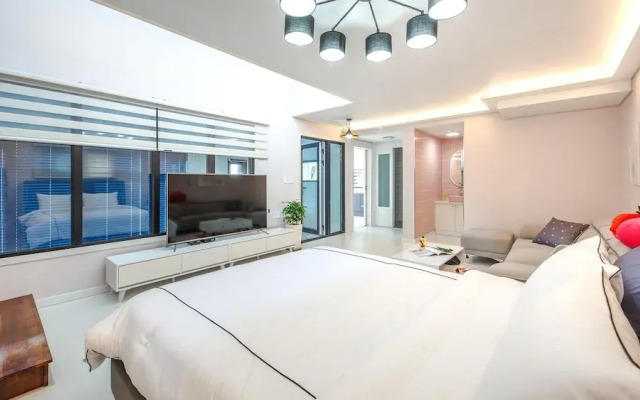 Gosung Shalala Private Pool & Spa Villa
