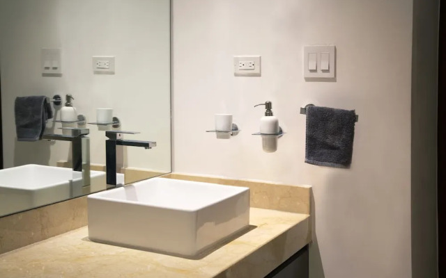 2 BR Apartment next to City Center & La Isla SM